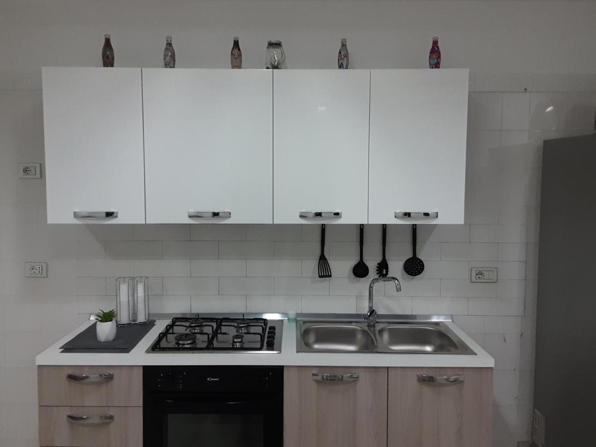 La Casa Di Rosy Apartment เนเปิลส์ ภายนอก รูปภาพ