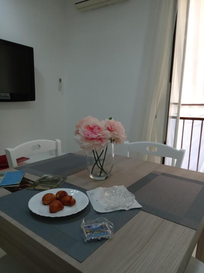 La Casa Di Rosy Apartment เนเปิลส์ ภายนอก รูปภาพ